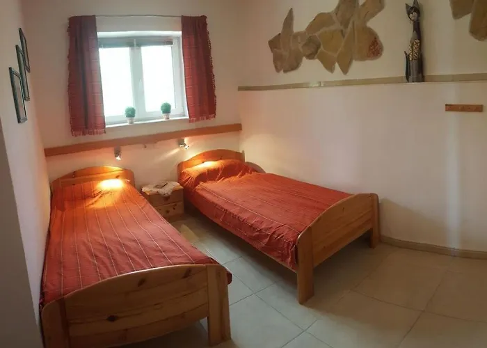 In The Caroline * 데니아